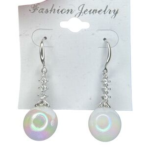 🆕 NWOT  Iridescent Round Bead Dangle Earrings with Silver Hooks